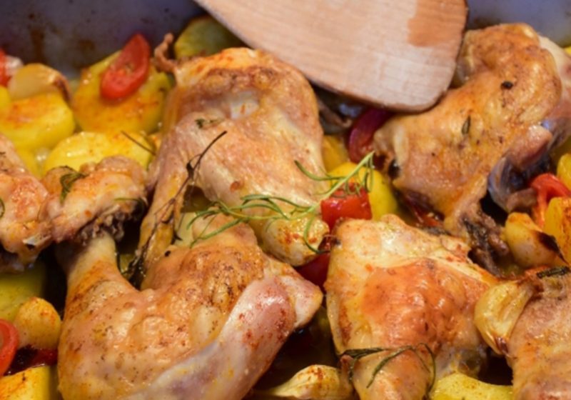  Pollo asado con papas, el mejor almuerzo del mundo