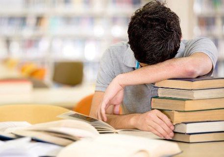  Deserción escolar, desempleo y deudas presagia el inmediato futuro