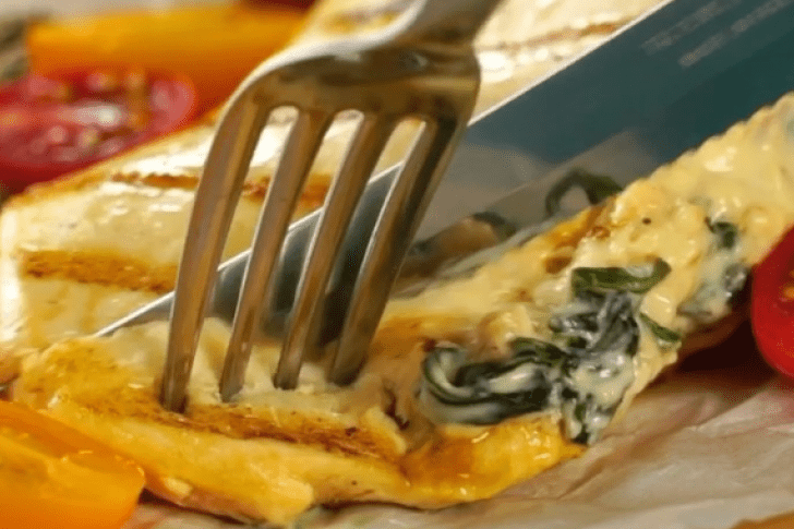  Delicioso pollo relleno de espinacas a la crema