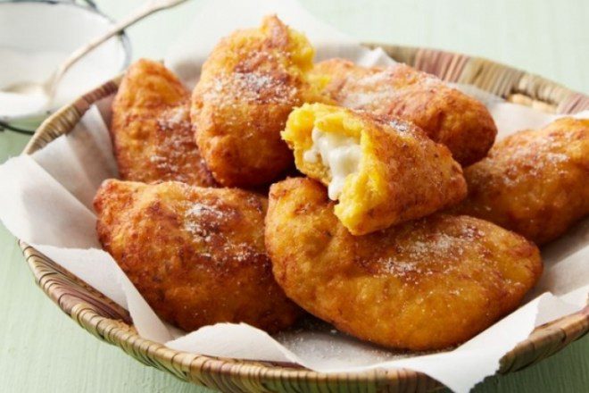  ¿A quién le provoca unas empanadas de plátano maduro y queso?
