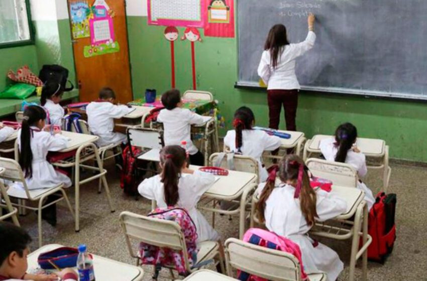 A partir de febrero estudiantes regresarían a clases proyecta la Secretaría de Educación