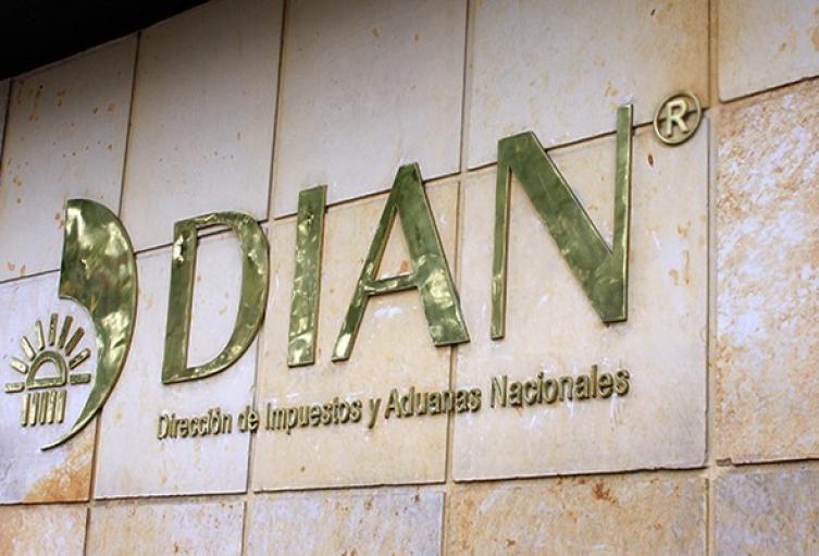  En la Dian alertan sobre posible despido colectivo de trabajadores