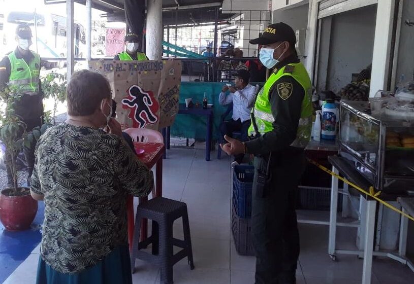  Policía continúa con plan toma de barrios