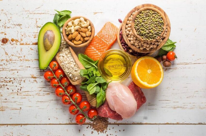  Médicos aconsejan que para un mejor vivir debe hacerse ejercicio, consumir frutas y verduras y dormir bien