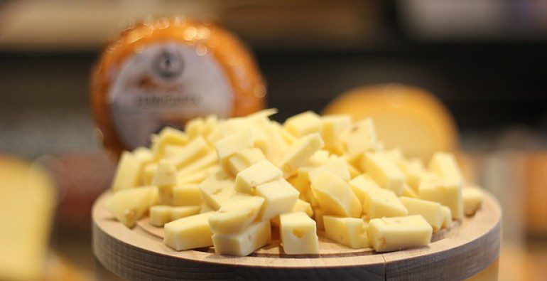  Ricos Bollitos en salsa de queso fundido. ¡Pruébalos!