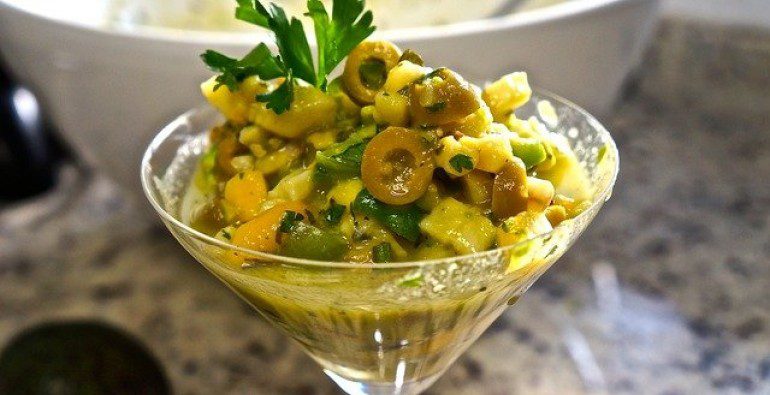  Ceviche de camarones y mango: Alquimia de sabores