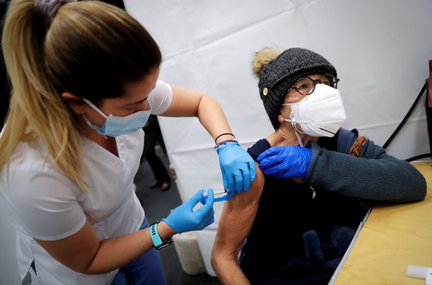 El Gobernador insta a la población a vacunarse contra el coronavirus