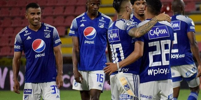  Universitario sufre 10 casos de covid-19 y aplaza amistoso con Millonarios
