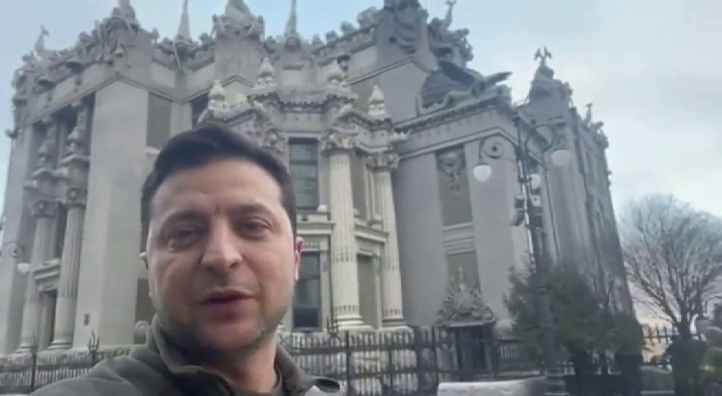 Zelenski cree que las próximas horas son cruciales para Ucrania.
