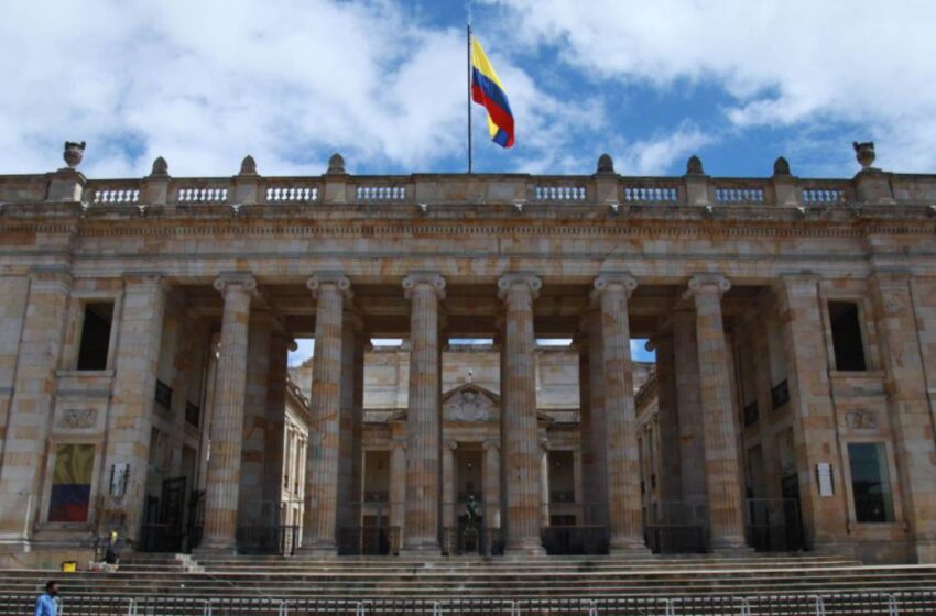  ¿Por qué muchos de los dirigentes de la política, incluso candidatos al Congreso no participan en debates?