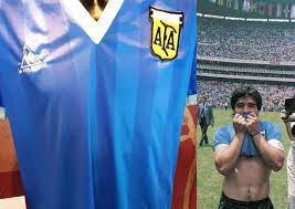  Asociación de Fútbol Argentina frustrada por perder mítica camiseta de Maradona