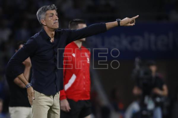 FÚTBOL ELCHE-REAL SOCIEDAD – El Elche repite alineación ante una Real con Cho como relevo de Isak