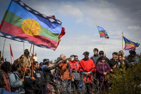 ARGENTINA MAPUCHES – La provincia argentina de Neuquén negocia con los mapuches para pacificar Vaca Muerta