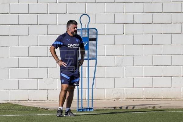 FÚTBOL VALENCIA – Gattuso: «Pienso que vamos a fichar a Cavani»