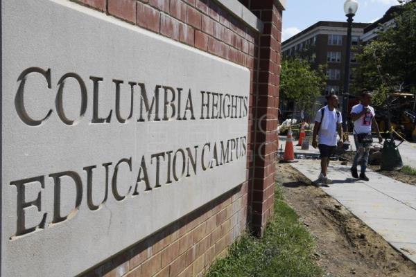EEUU EDUCACIÓN – La falta de profesores desafía el inicio del curso escolar en EE.UU.