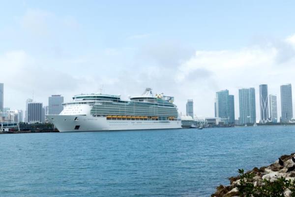  EEUU CRUCEROS – Royal Caribbean proveerá en su flota internet de la red Starlink de SpaceX