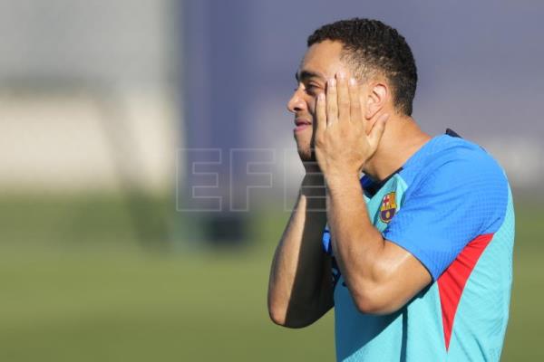  FÚTBOL ITALIA – Sergiño Dest, inscrito en la Serie A