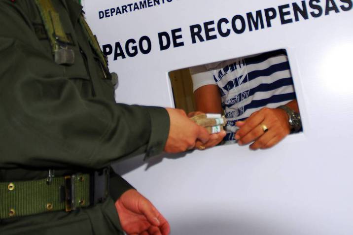 Hasta $3 millones como recompensa ofrecen las autoridades por 17 bandidos.