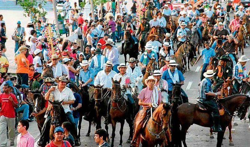  Con cabalgata inauguran la Feria Ganadera de la Altillanura hoy en Puerto Gaitán