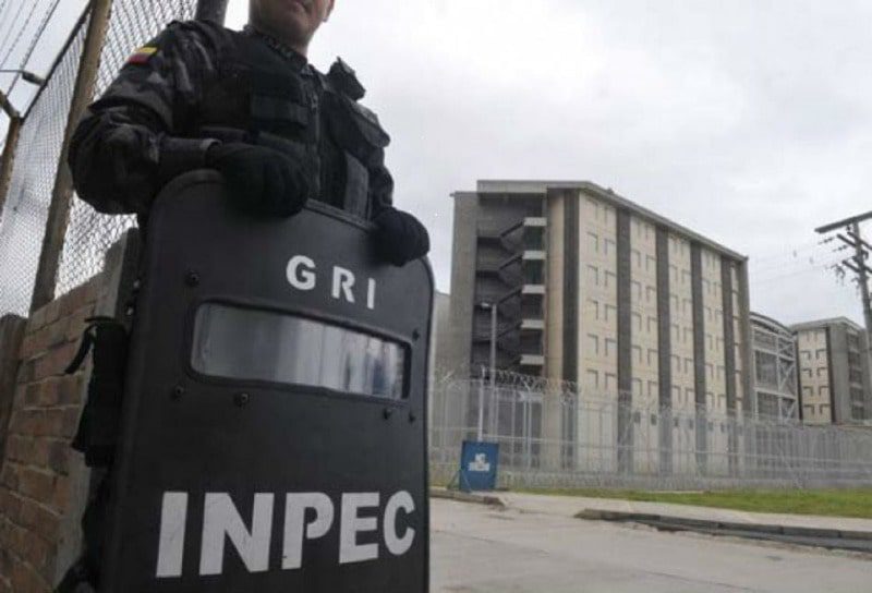  Por una alcantarilla se fugó un preso de la carceleta de la URI en el Siete de agosto mientras que otro fue recapturado