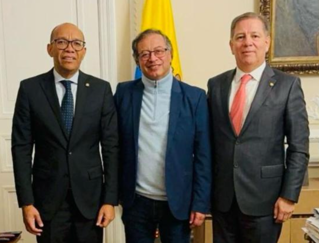  Gustavo Petro se reunió con el nuevo presidente de la Corte Suprema