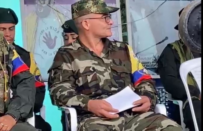  Alias “Iván Mordisco” responde a Petro: “Cuando lo apoyamos en campaña no éramos traquetos”