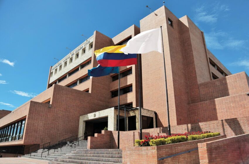  Abren investigación a funcionarios por tráfico de migrantes