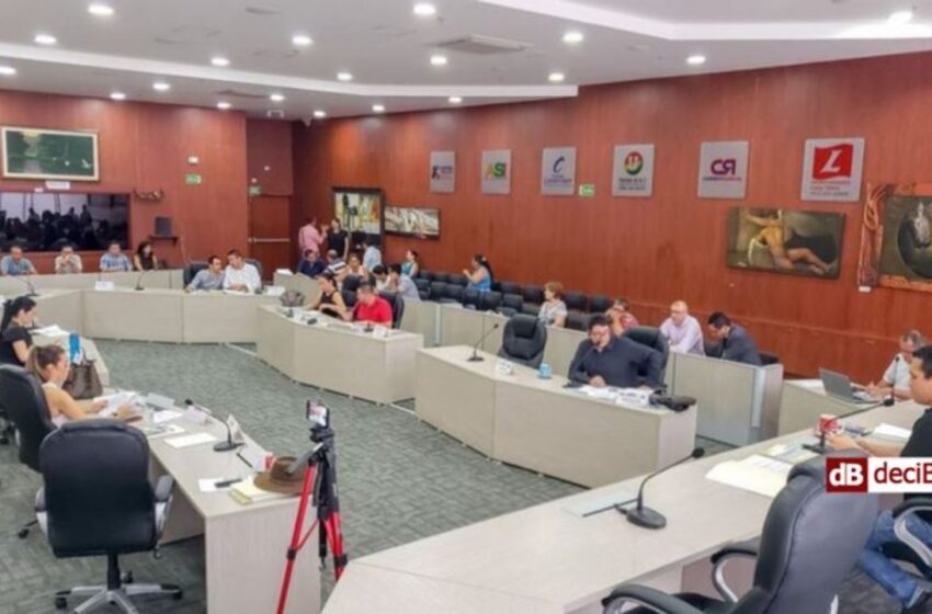  Después de acercamientos y relaciones con el gobierno, sorpresivamente, Avellaneda, se declara en oposición
