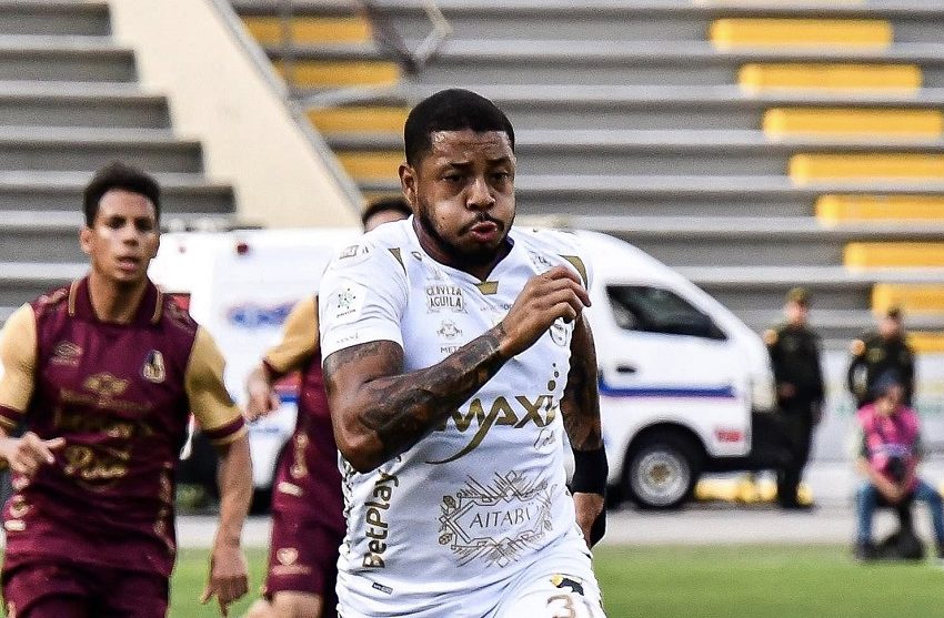 Llaneros FC perdió en Ibagué, pero dio la pelea con un hombre menos